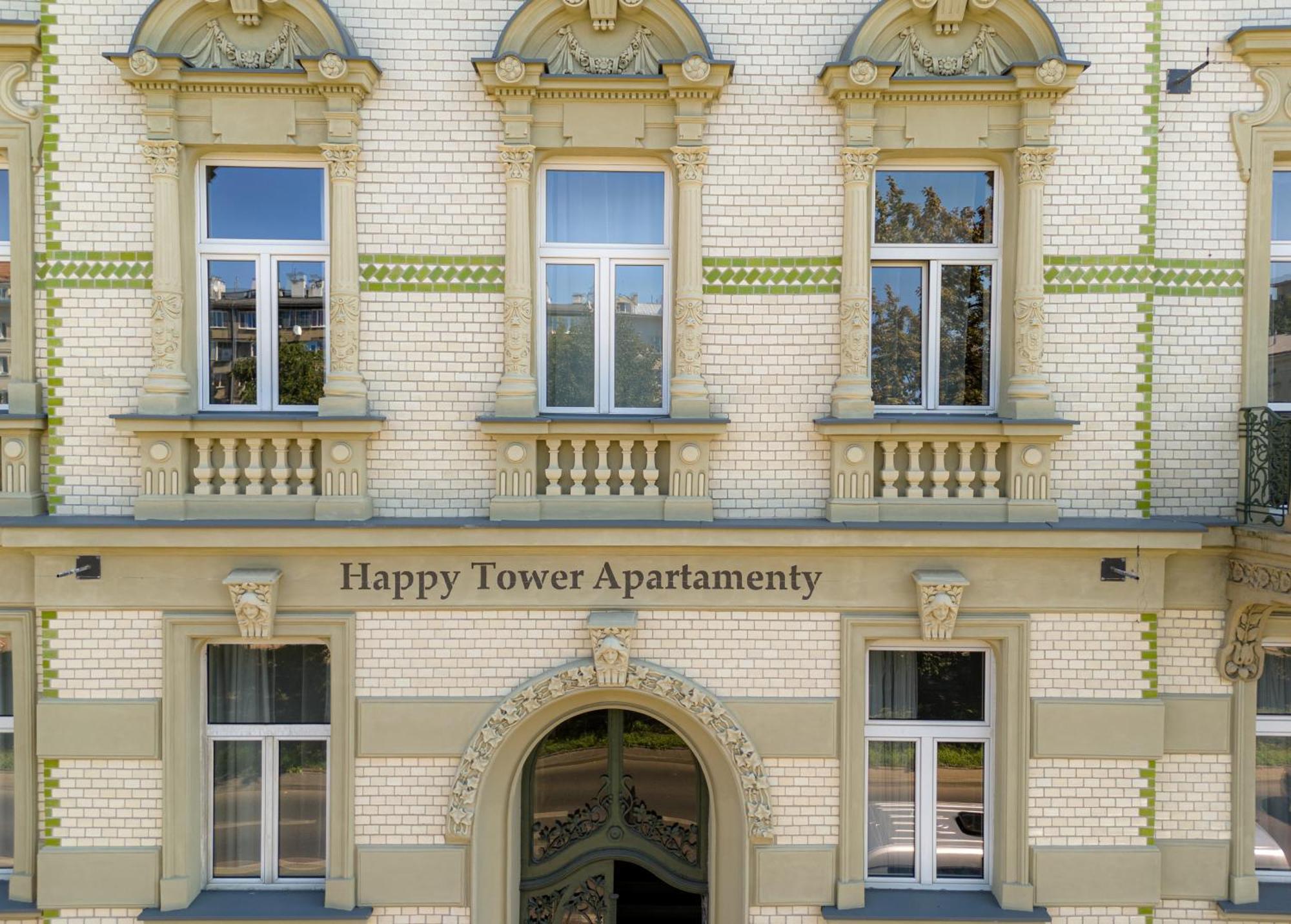 Happy Tower — Foto 1